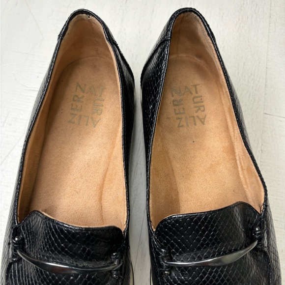 Naturalizer Ranger Loafer Flats Black Front Metal Detail Sz 7.5 M - Picture 7 of 11